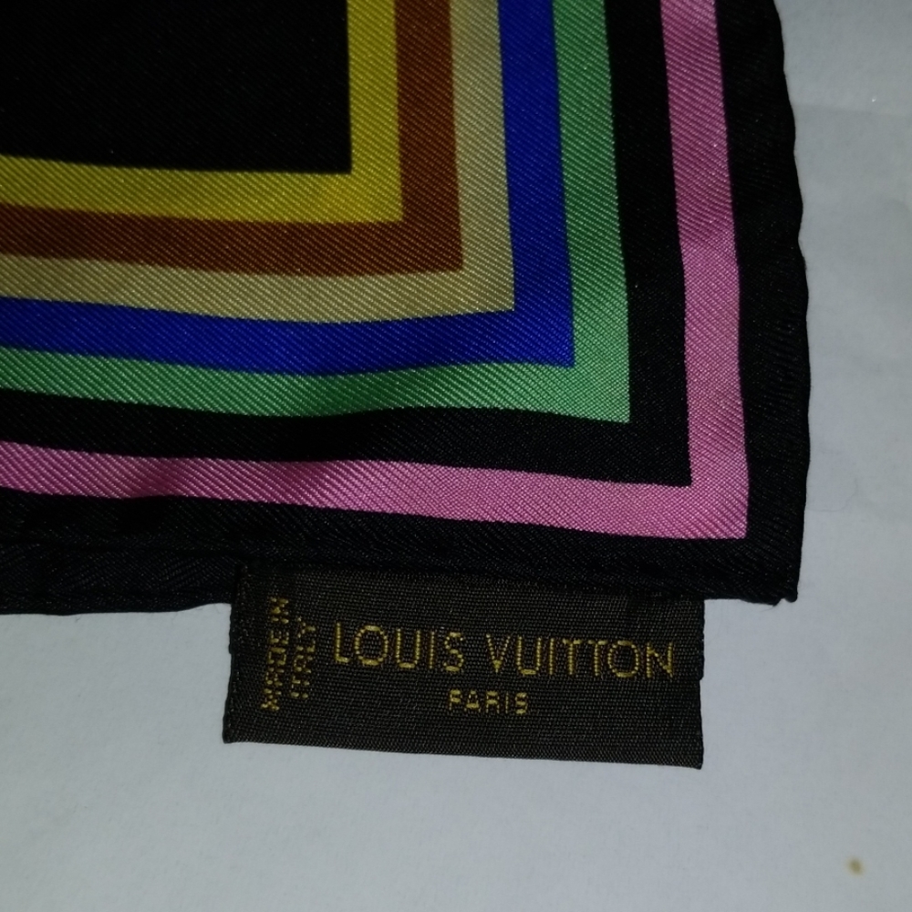 Louis Vuitton Multicolor square 70x70 Noir - Picture 4 of 7